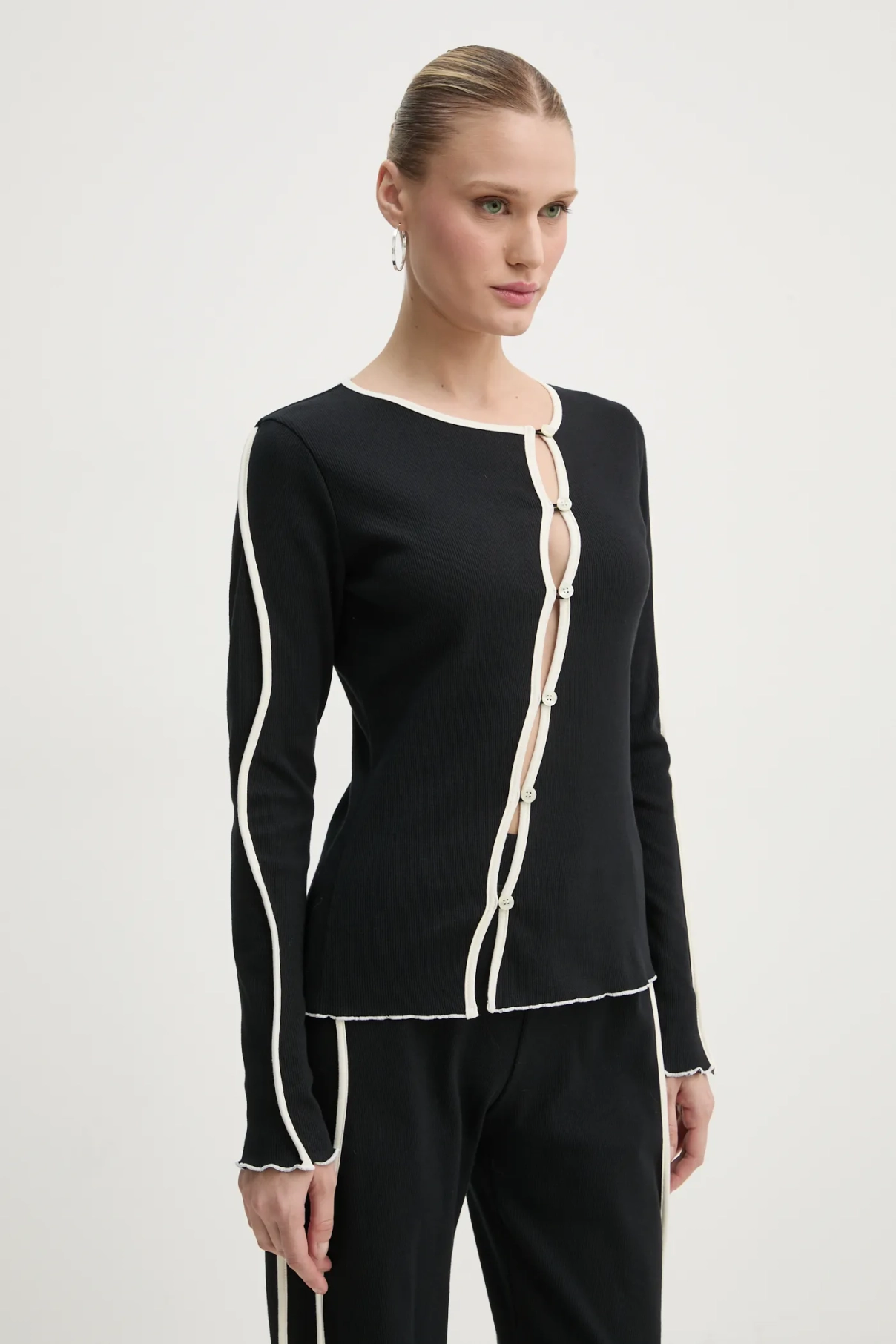 Резюме Свитер CiaraRS Resume, черный
Резюме Свитер CiaraRS Resume, черный