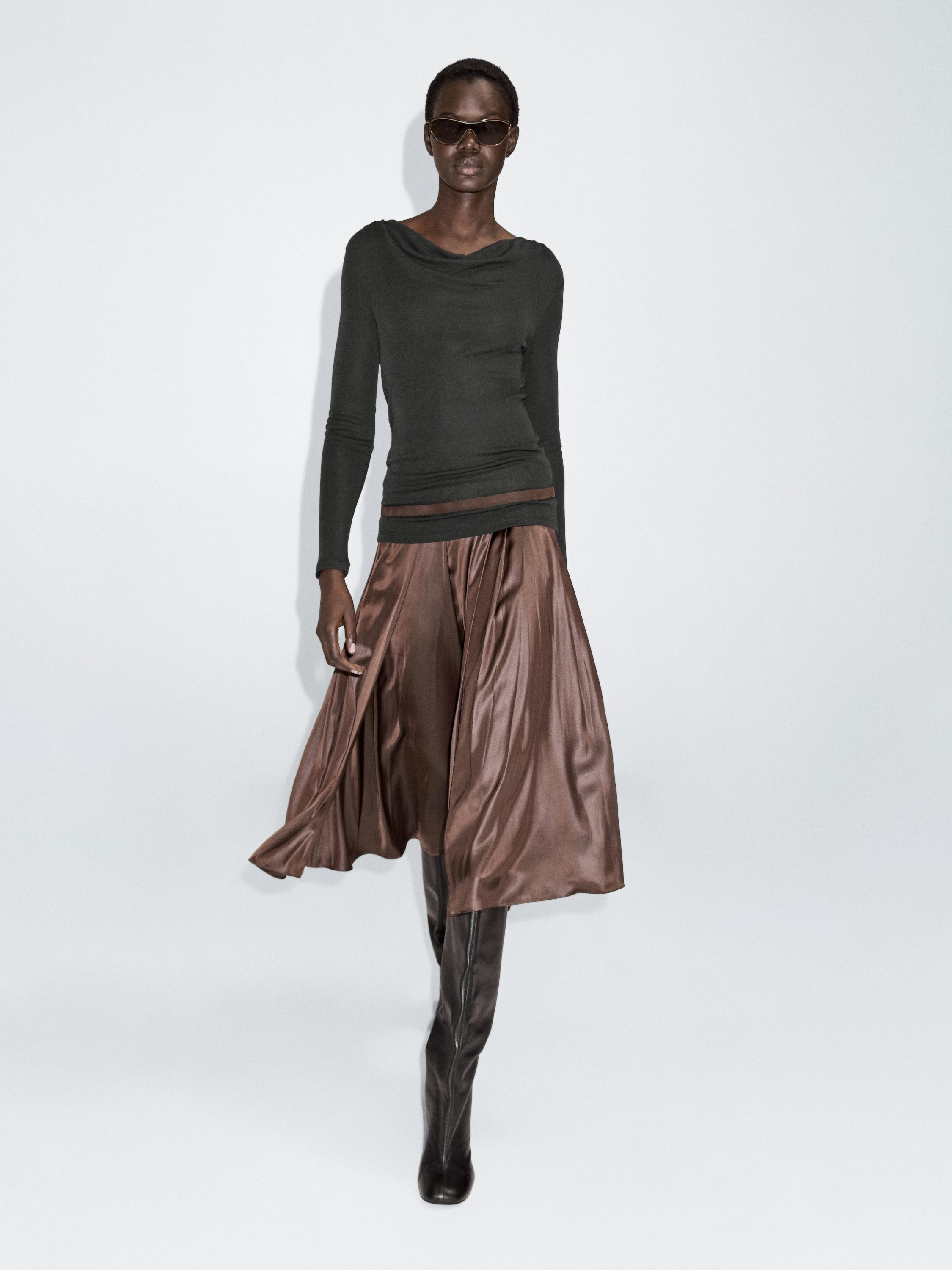 Футболка с длинными рукавами и драпированным вырезом Massimo Dutti, Lead
Футболка с длинными рукавами и драпированным вырезом Massimo Dutti, Lead