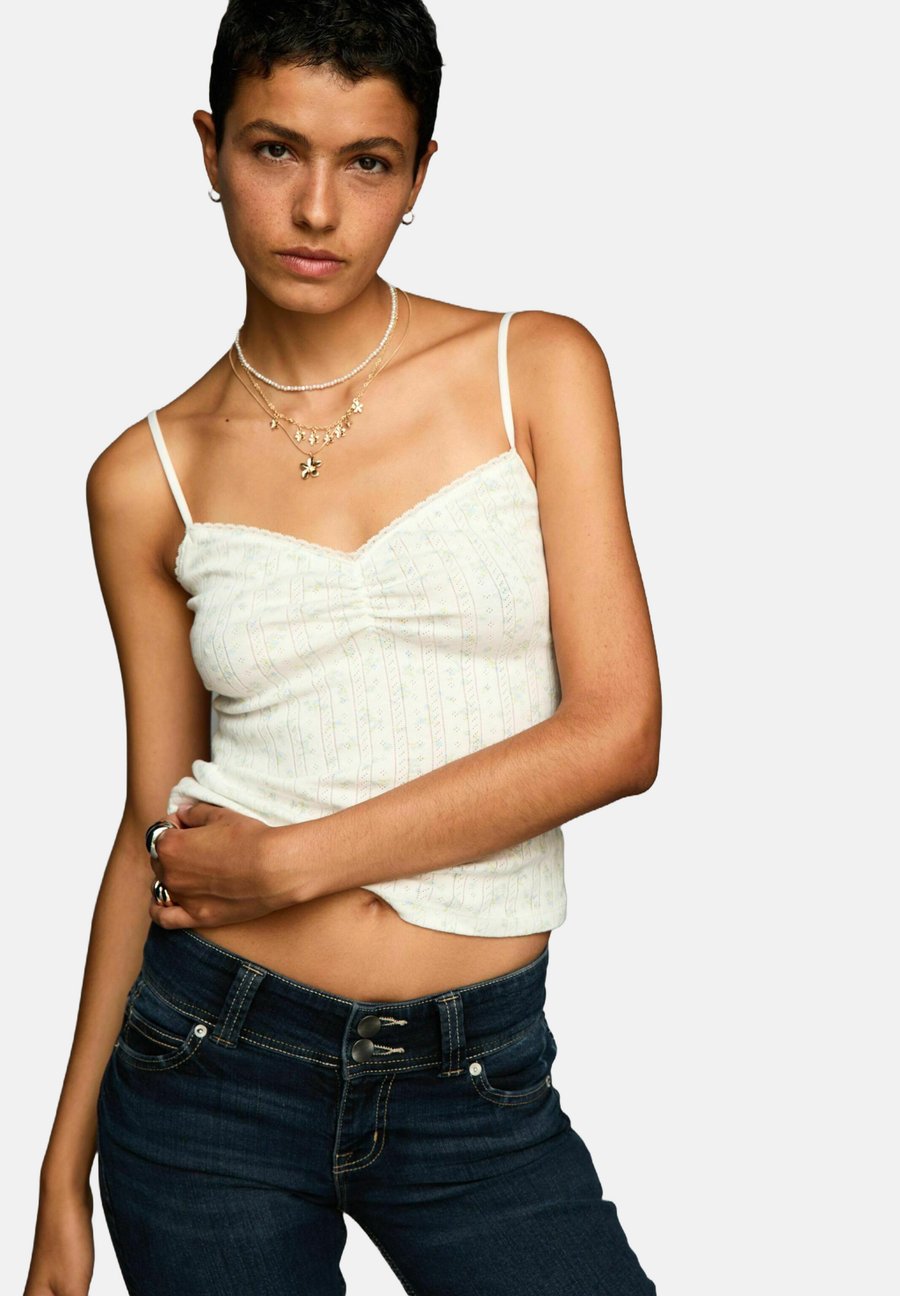 Топ Bershka Top, Beige
Топ Bershka Top, Beige