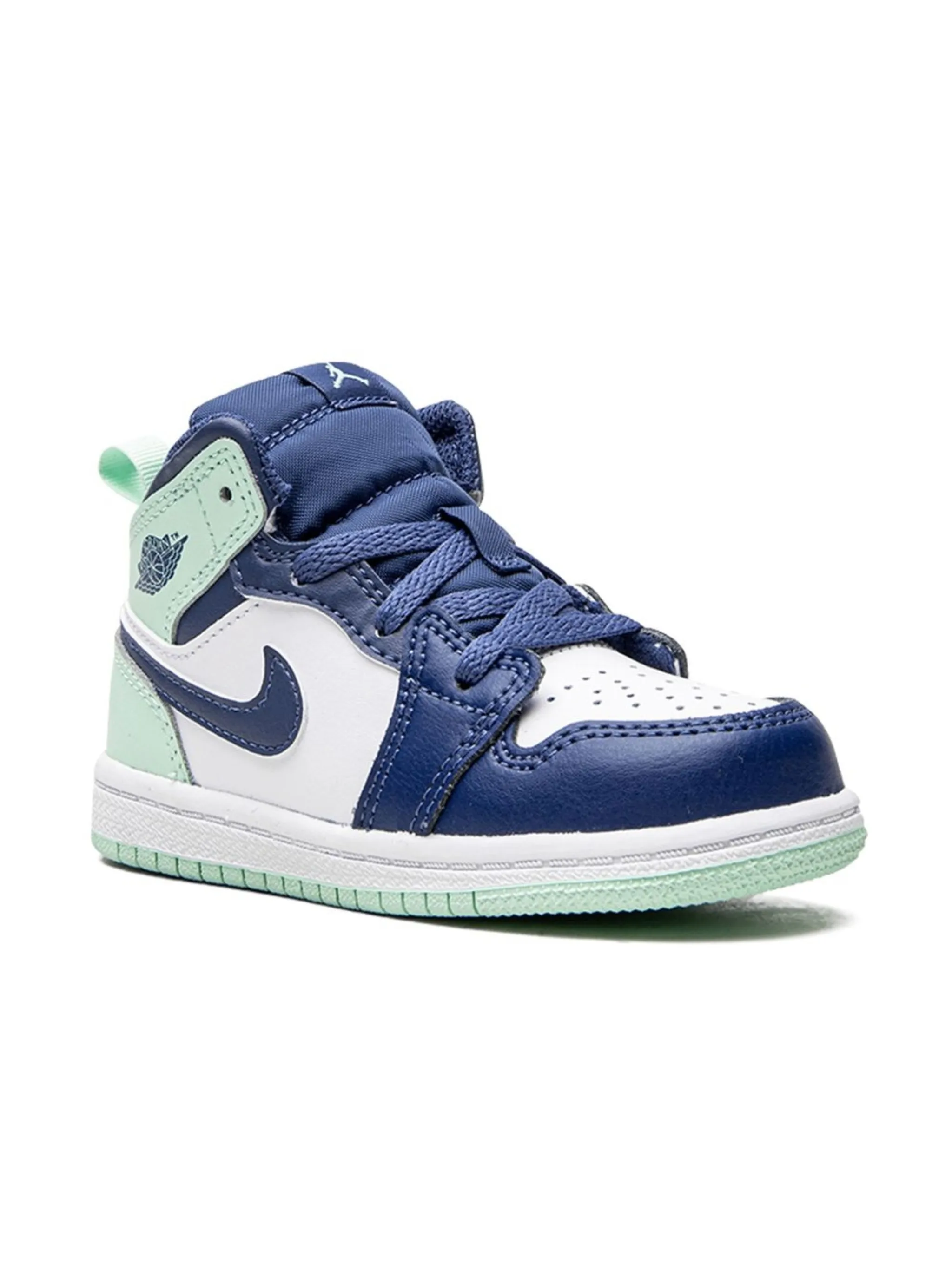 Кроссовки Jordan 1 Mid Jordan Kids, белый
Кроссовки Jordan 1 Mid Jordan Kids, белый