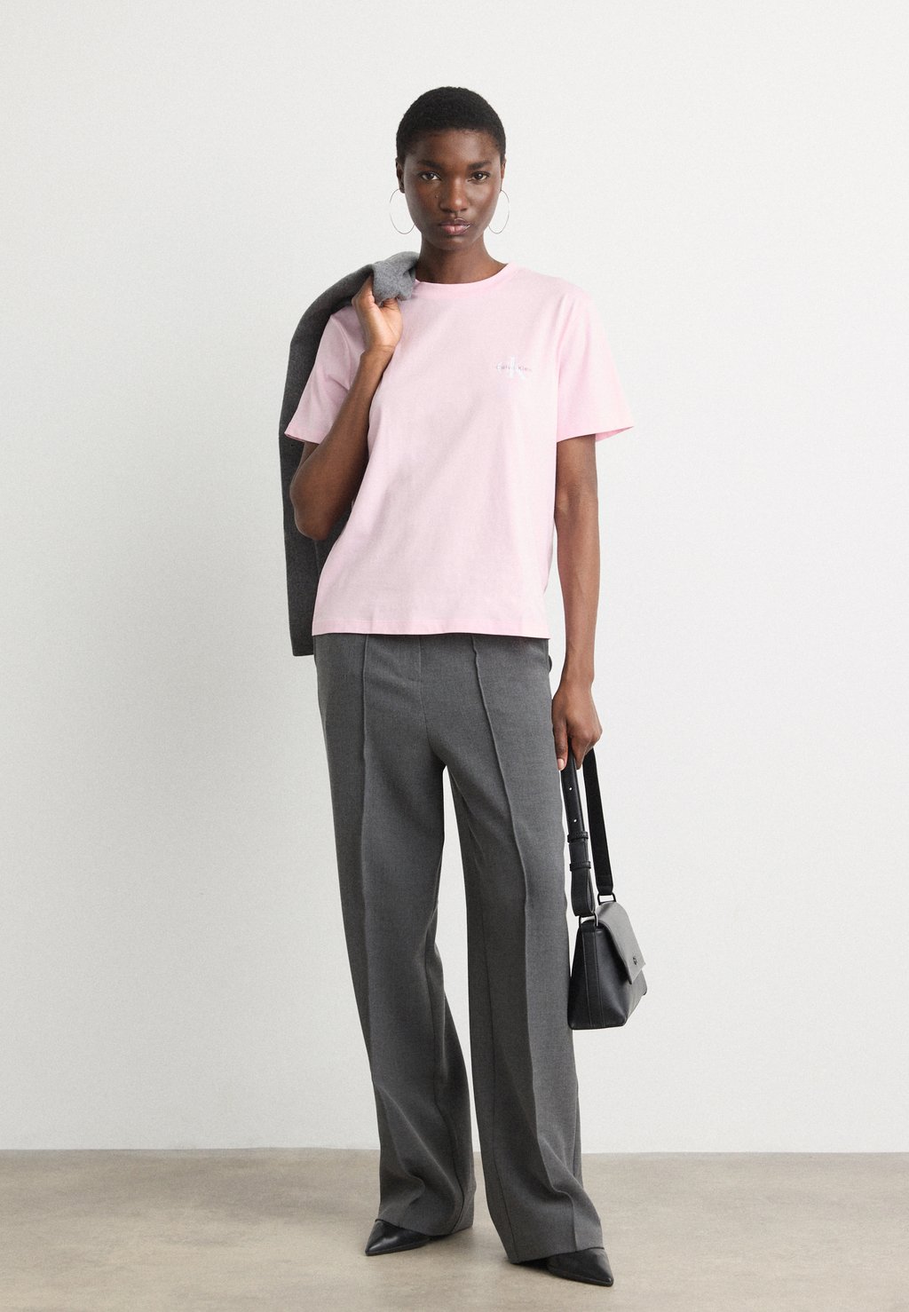 Базовая футболка LOGO TEE 2 PACK Calvin Klein Jeans, розовый
Базовая футболка LOGO TEE 2 PACK Calvin Klein Jeans, розовый