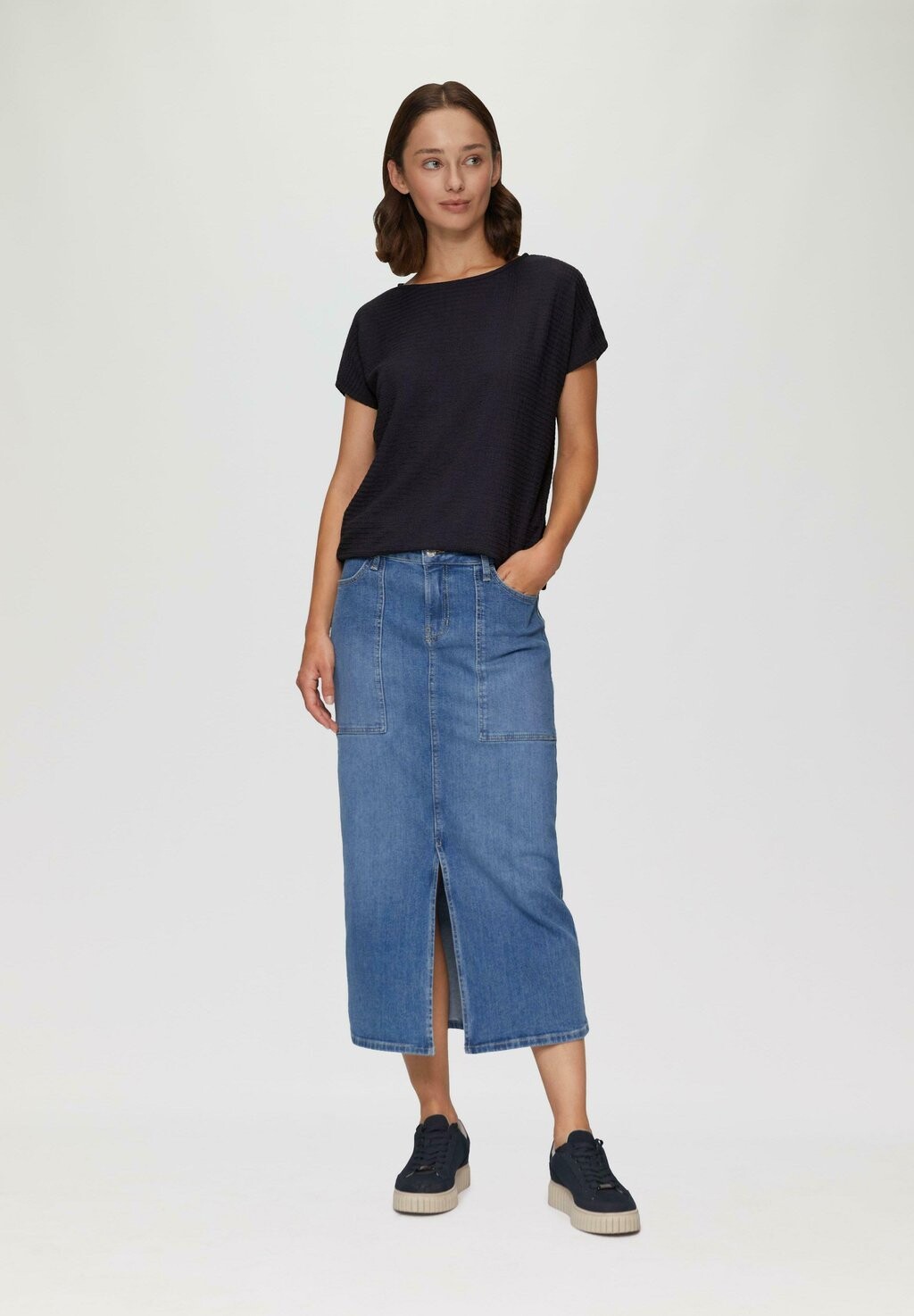 Базовая футболка s.Oliver, темно-синий
Базовая футболка s.Oliver, темно-синий