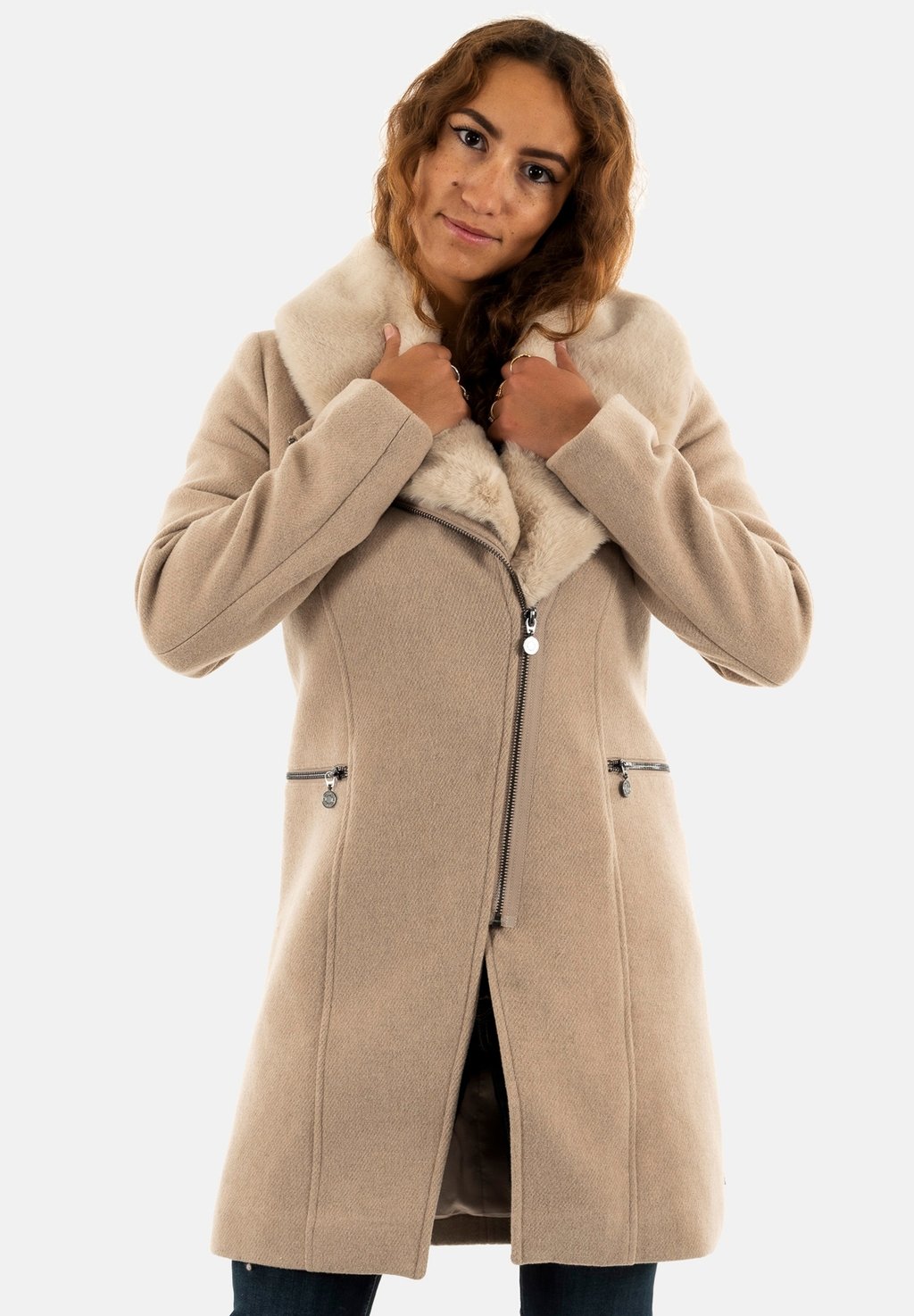 Классическое пальто Le Temps Des Cerises, бежевый
Классическое пальто Le Temps Des Cerises, бежевый