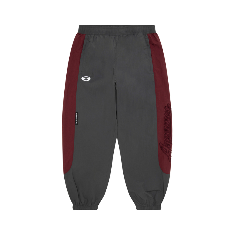 Брюки с вышитым логотипом A Bathing APE Aape, серый
Брюки с вышитым логотипом A Bathing APE Aape, серый