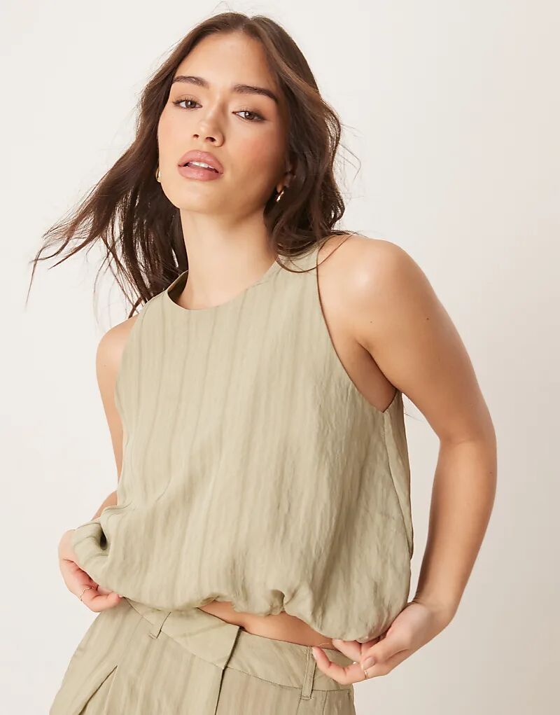 Топ ASOS DESIGN с подолом-фонариком в зеленую тональную полоску
Топ ASOS DESIGN с подолом-фонариком в зеленую тональную полоску