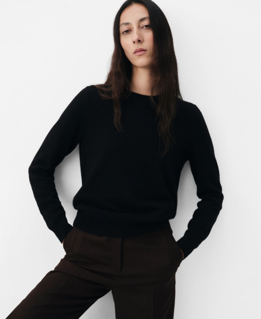 Женский кашемировый свитер MANGO, Black
Женский кашемировый свитер MANGO, Black