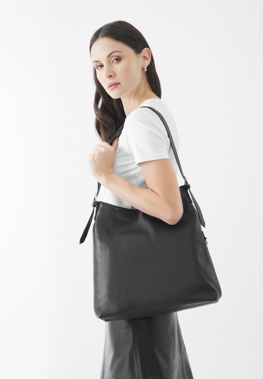 Сумка-шоппер Bolongaro Trevor SABRINA, Schwarz/Black
Сумка-шоппер Bolongaro Trevor SABRINA, Schwarz/Black