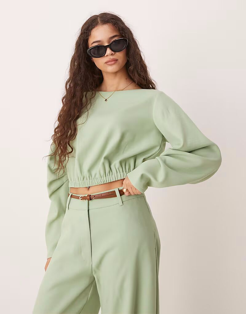 Приталенный топ со складками на рукавах зеленого цвета Asos Design
Приталенный топ со складками на рукавах зеленого цвета Asos Design