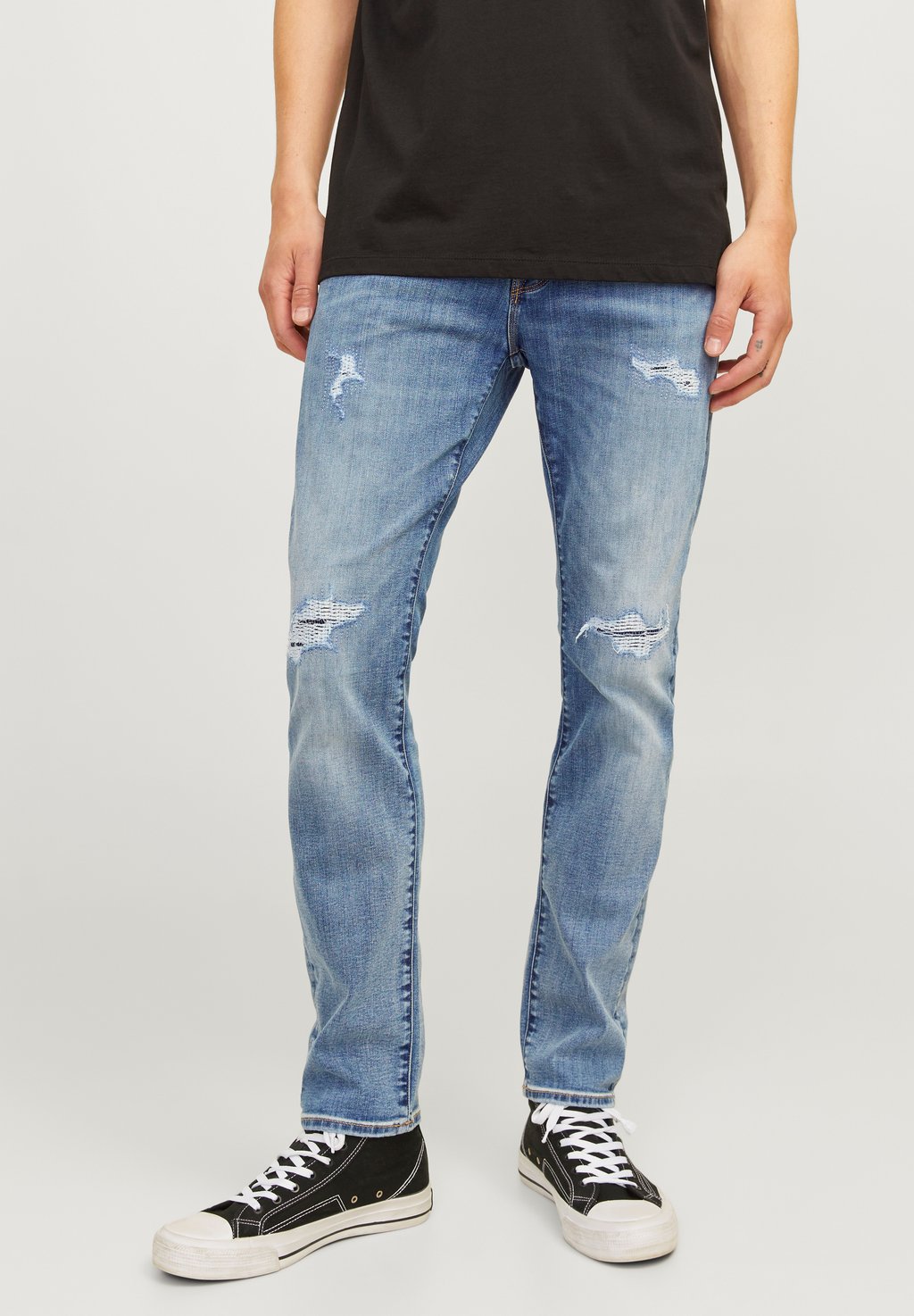 Джинсы облегающего кроя JJIGLENN JJFOX 50SPS CB 043 50SPS SN Jack & Jones, синий деним
Джинсы облегающего кроя JJIGLENN JJFOX 50SPS CB 043 50SPS SN Jack & Jones, синий деним