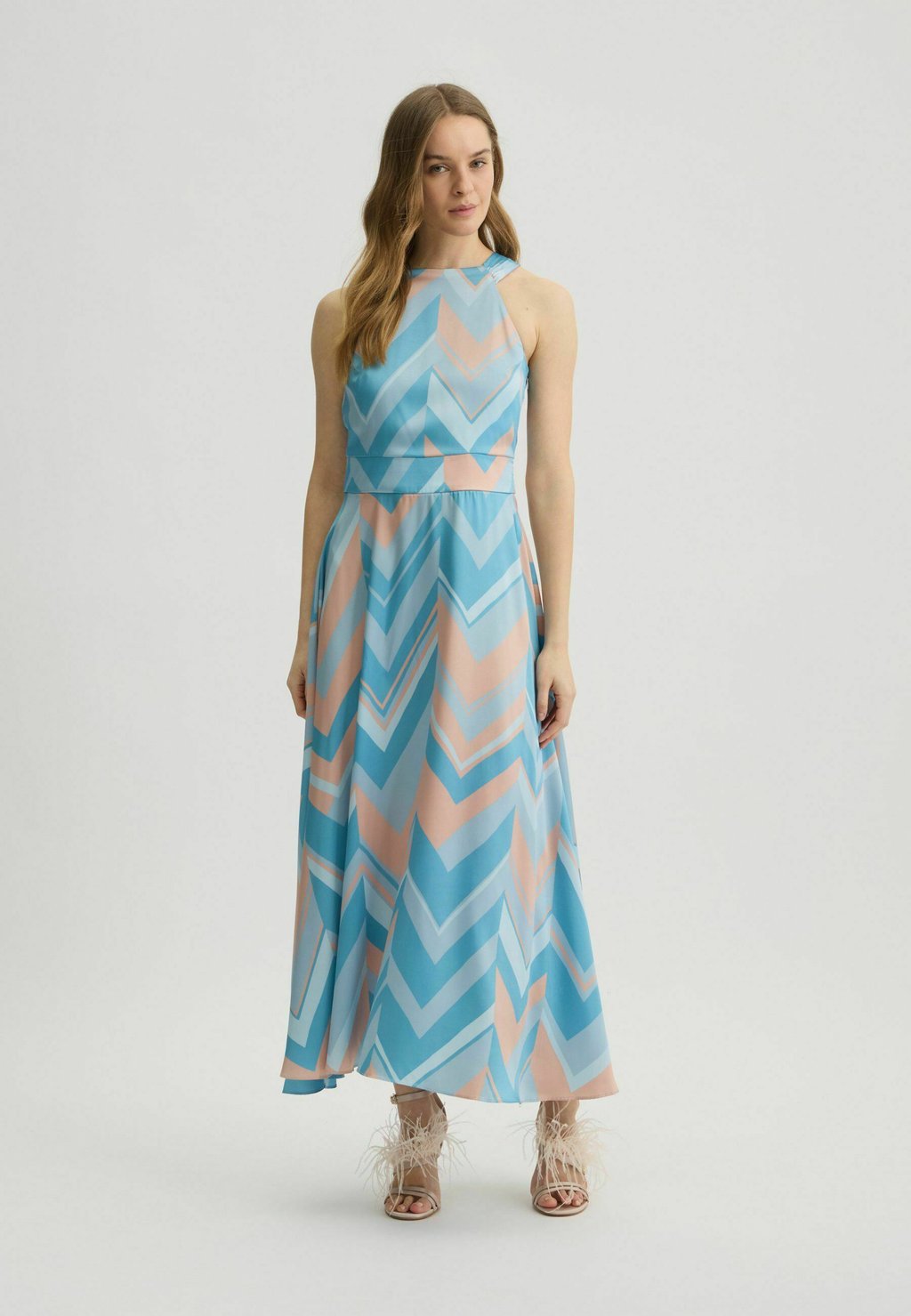 Платье макси LIU JO, светло-голубой
Платье макси LIU JO, светло-голубой