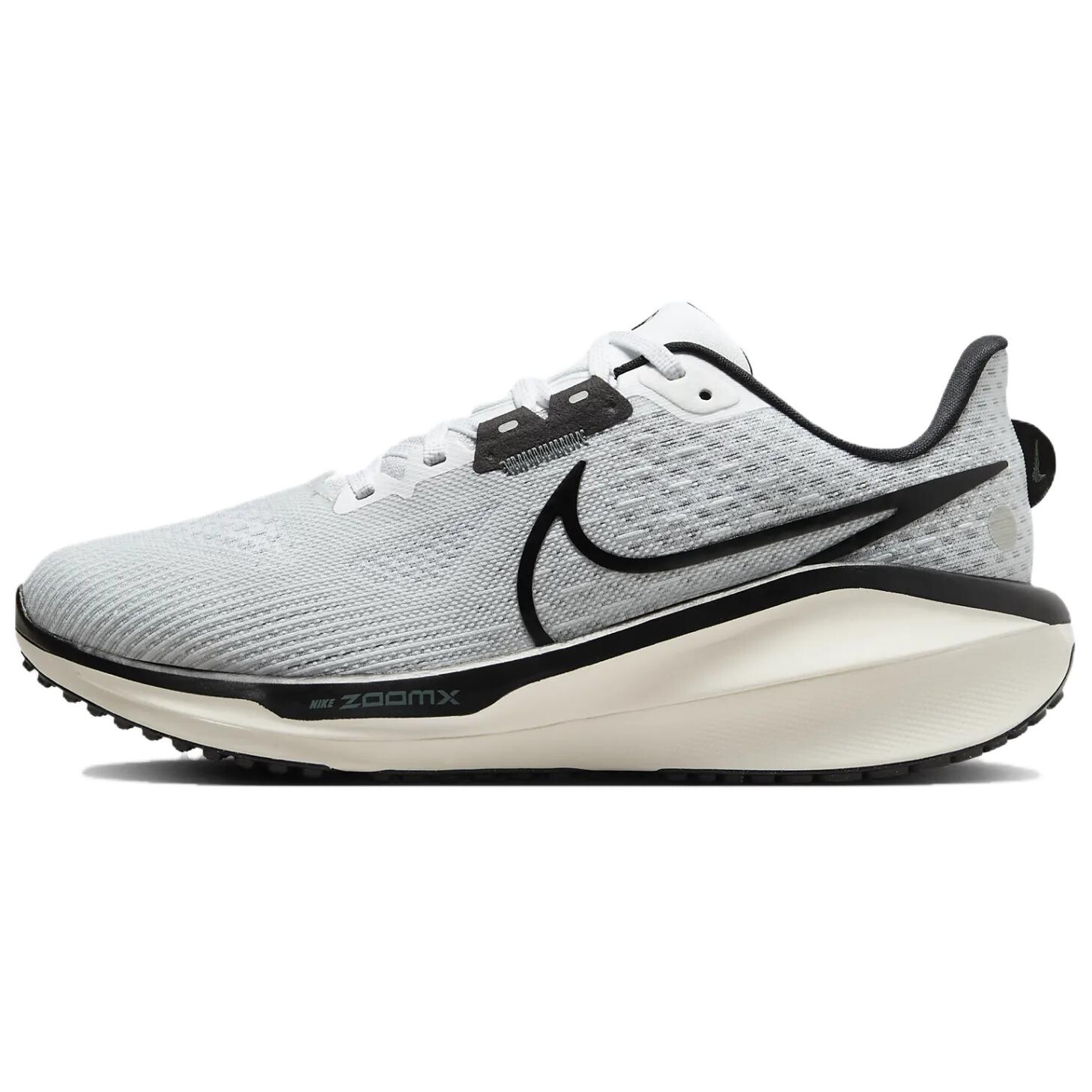 Кроссовки Air Zoom Vomero 17 женские с высоким верхом, цвет белый/черный/платиново-белый/антично-зеленый/белый парус Nike
Кроссовки Air Zoom Vomero 17 женские с высоким верхом, цвет белый/черный/платиново-белый/антично-зеленый/белый парус Nike