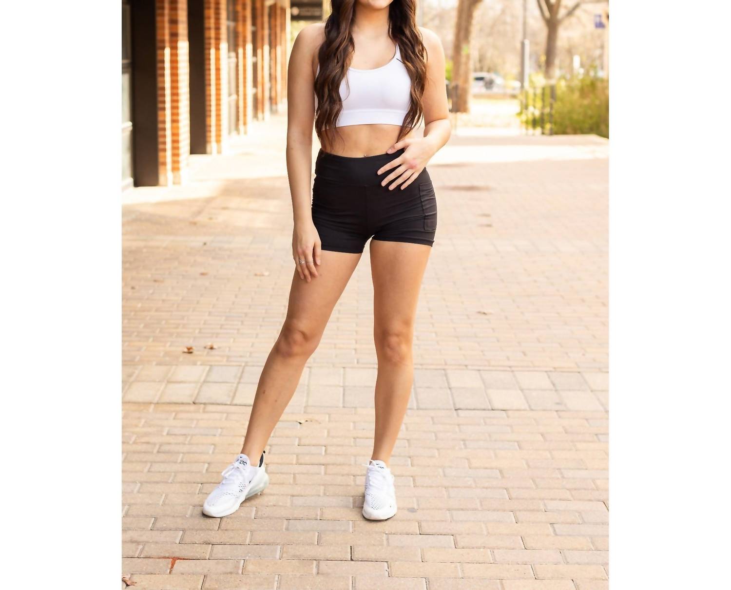 Саша профессиональный байкер в черном Julia Rose, черный
Саша профессиональный байкер в черном Julia Rose, черный