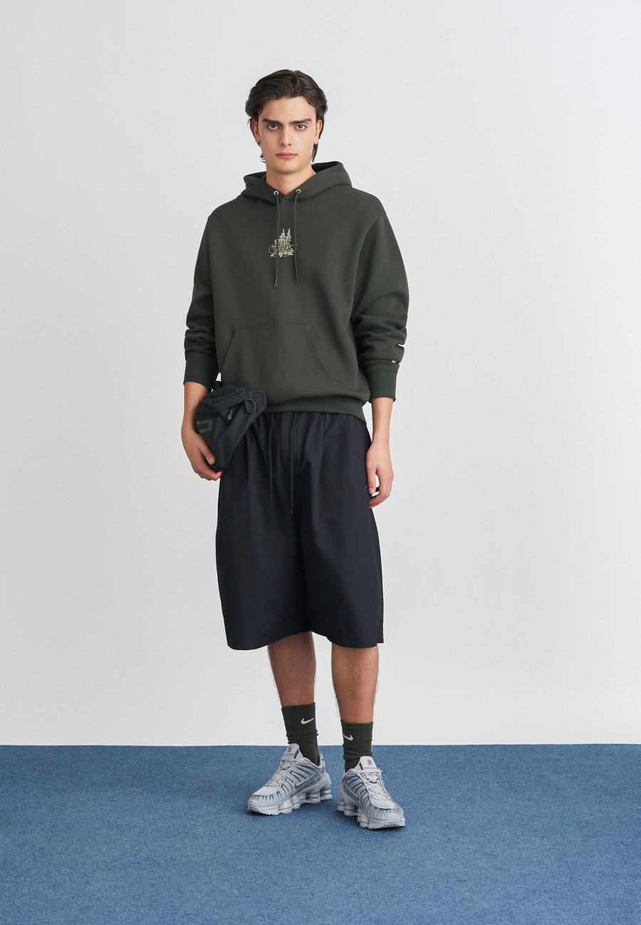 Кроссовки Nike Sportswear SHOX TL, Wolf Grey/Iron Grey/Light Grey
Кроссовки Nike Sportswear SHOX TL, Wolf Grey/Iron Grey/Light Grey