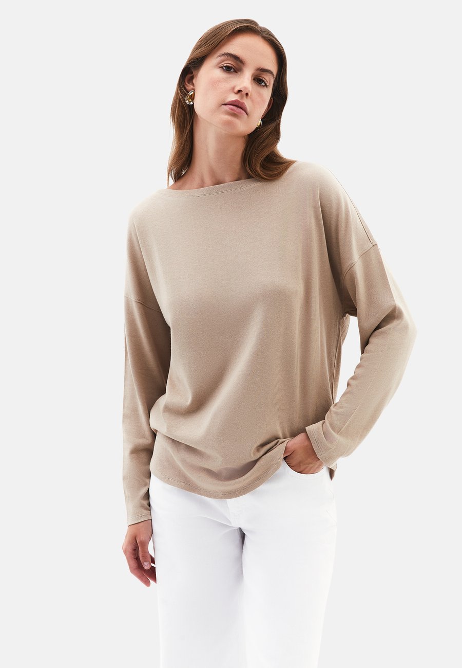 Джемпер OXXO Jumper, Savannah Tan/Tan
Джемпер OXXO Jumper, Savannah Tan/Tan