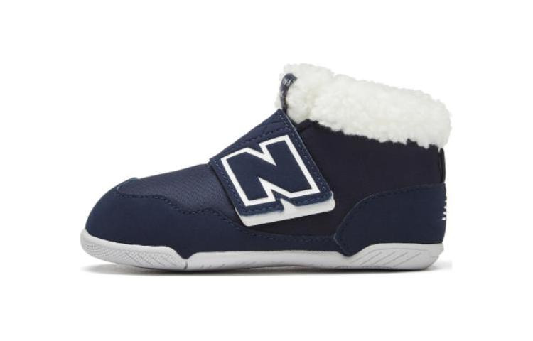 New Balance Износостойкие кроссовки Mid Top для малышей Navy Blue
New Balance Износостойкие кроссовки Mid Top для малышей Navy Blue