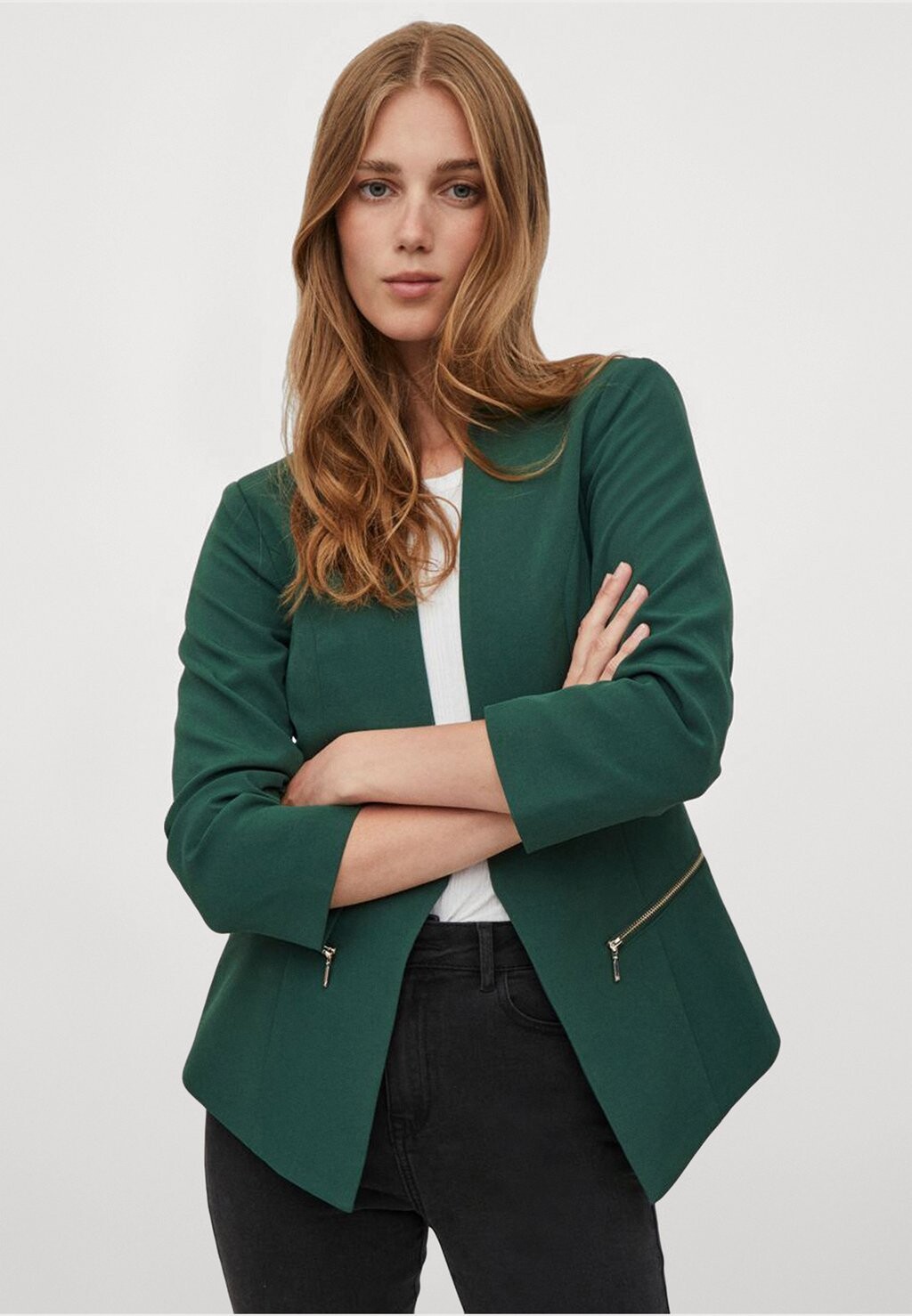 Блейзер VILA Vijoy, сосновая игла
Блейзер VILA Vijoy, сосновая игла