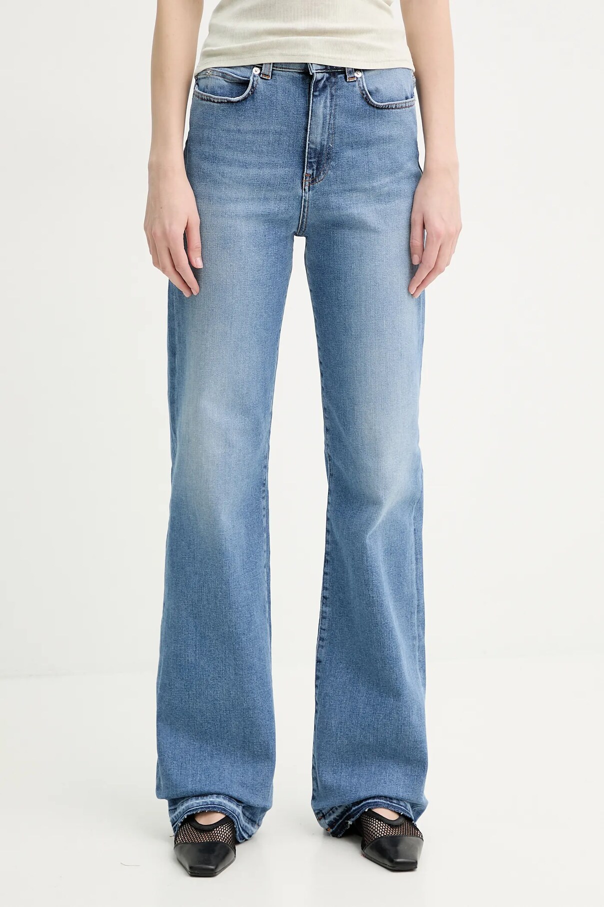 Джинсы Iceberg, синий
Джинсы Iceberg, синий