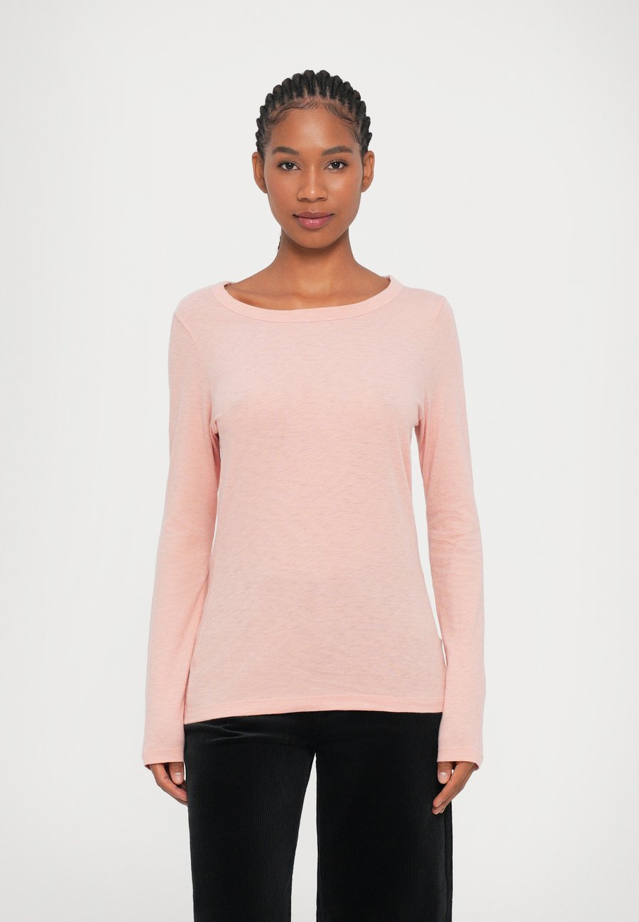 Топ Marc O'Polo DENIM ROUND NECK , Rose Powder/Light Pink
Топ Marc O'Polo DENIM ROUND NECK , Rose Powder/Light Pink