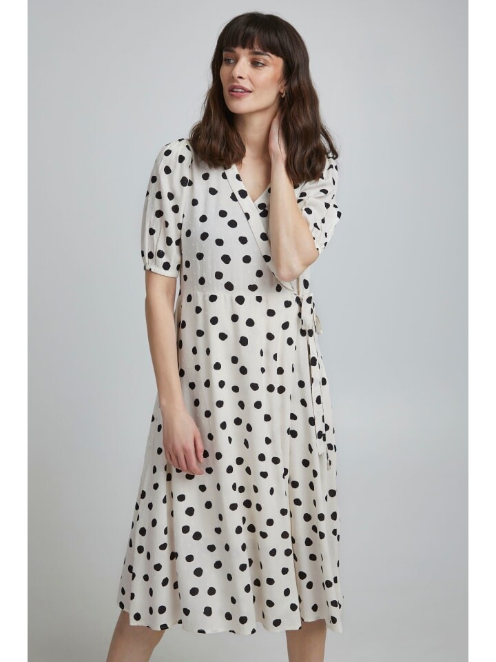 Короткое платье Fransa Blusenkleid FRFANEMMA 2 Dress - 20610398 Blusenkleid mit Bindeband, натуральный
Короткое платье Fransa Blusenkleid FRFANEMMA 2 Dress - 20610398 Blusenkleid mit Bindeband, натуральный