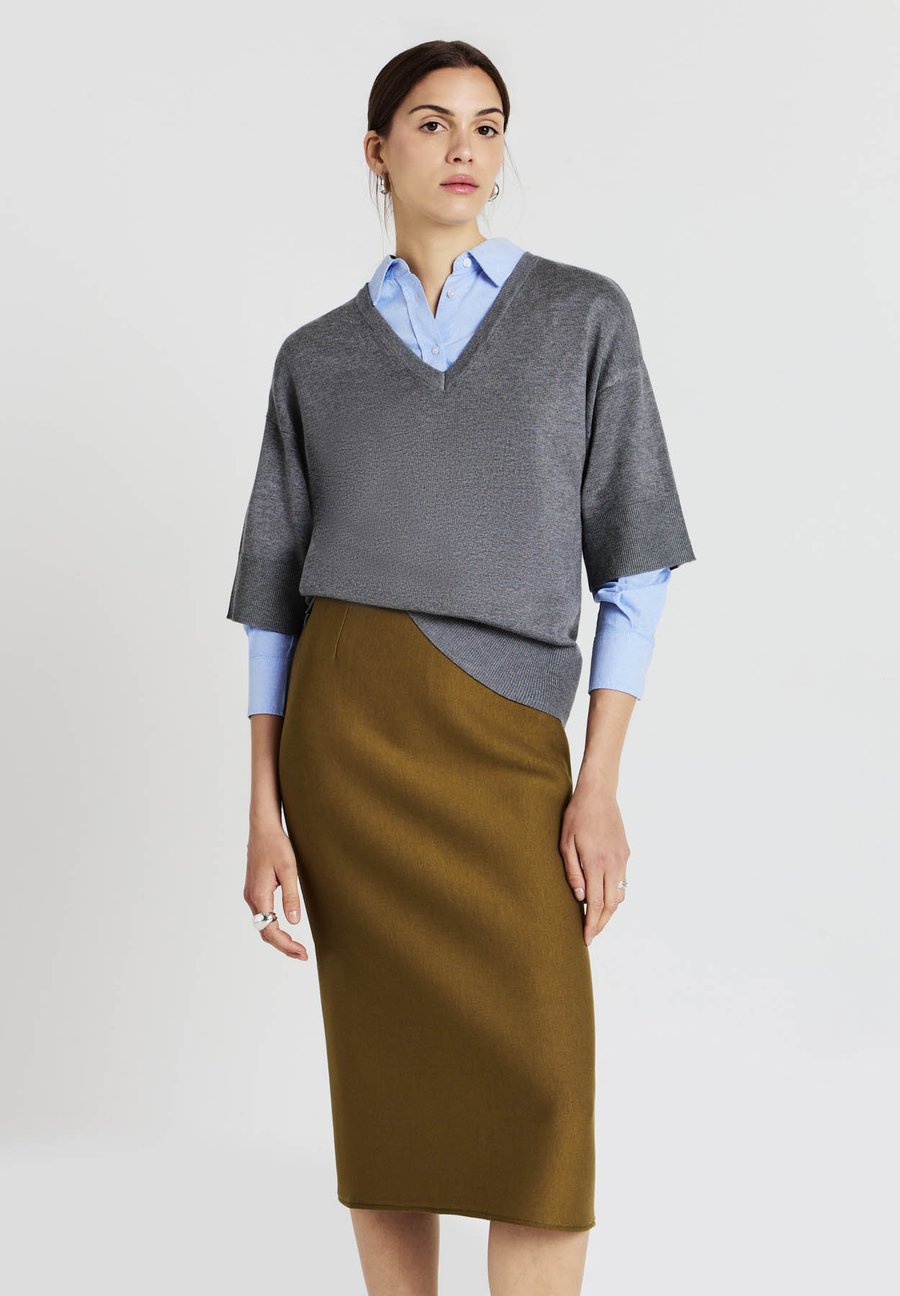 Футболка Calliope Basic T-shirt, Grigio Scuro Melange/Mottled Dark Grey
Футболка Calliope Basic T-shirt, Grigio Scuro Melange/Mottled Dark Grey