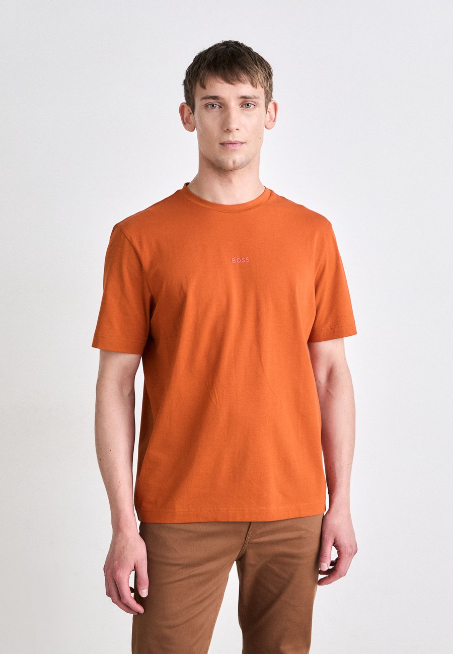 Футболка BOSS Basic T-shirt, Open Orange/Orange
Футболка BOSS Basic T-shirt, Open Orange/Orange