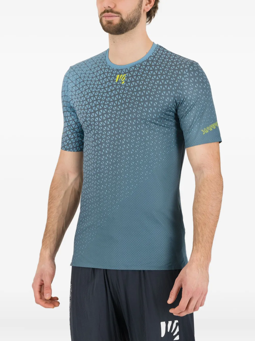 Футболка с геометричным принтом KARPOS, синий
Футболка с геометричным принтом KARPOS, синий