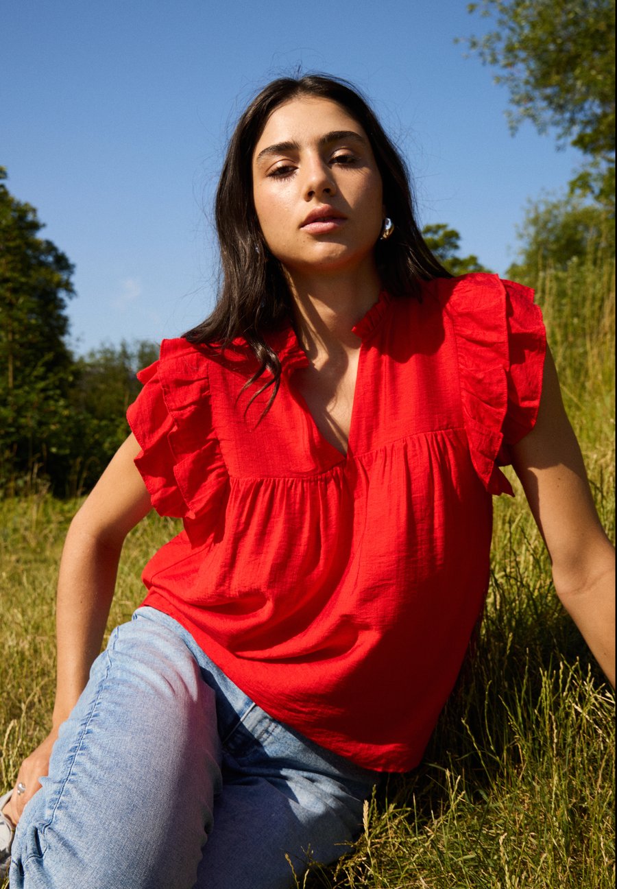 Блуза ICHI IHBRIANE, Fiery Red/Red
Блуза ICHI IHBRIANE, Fiery Red/Red