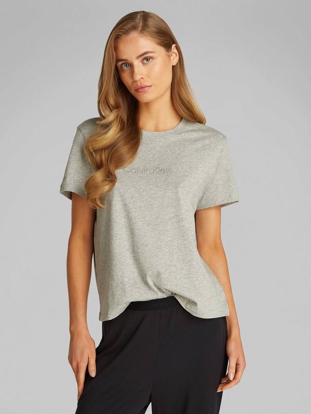 Ультралегкие брюки для отдыха Calvin Klein, черный
Ультралегкие брюки для отдыха Calvin Klein, черный