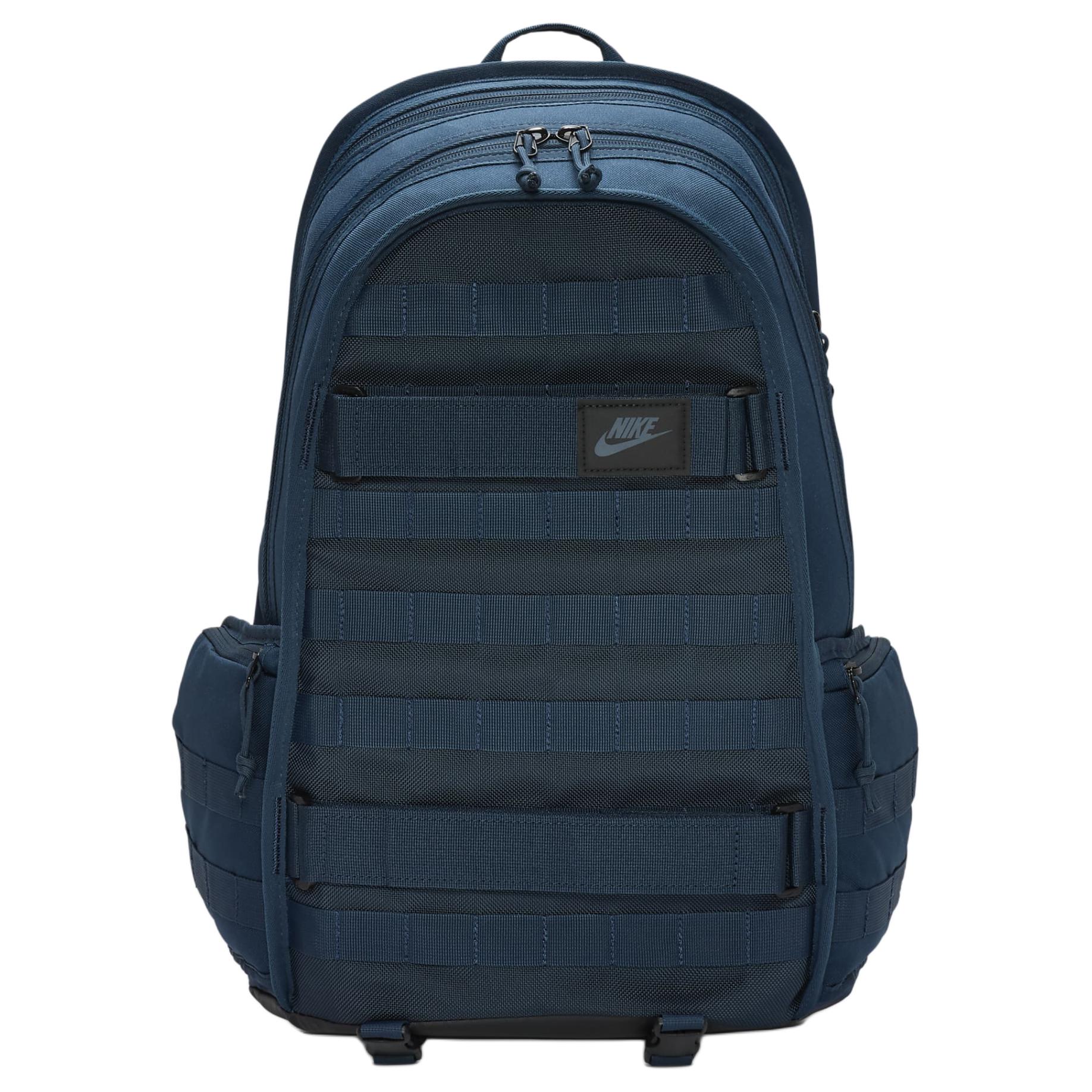 Спортивный рюкзак Nike Rpm 26L Armory Navy/Black/Armory Navy, темно-синий
Спортивный рюкзак Nike Rpm 26L Armory Navy/Black/Armory Navy, темно-синий