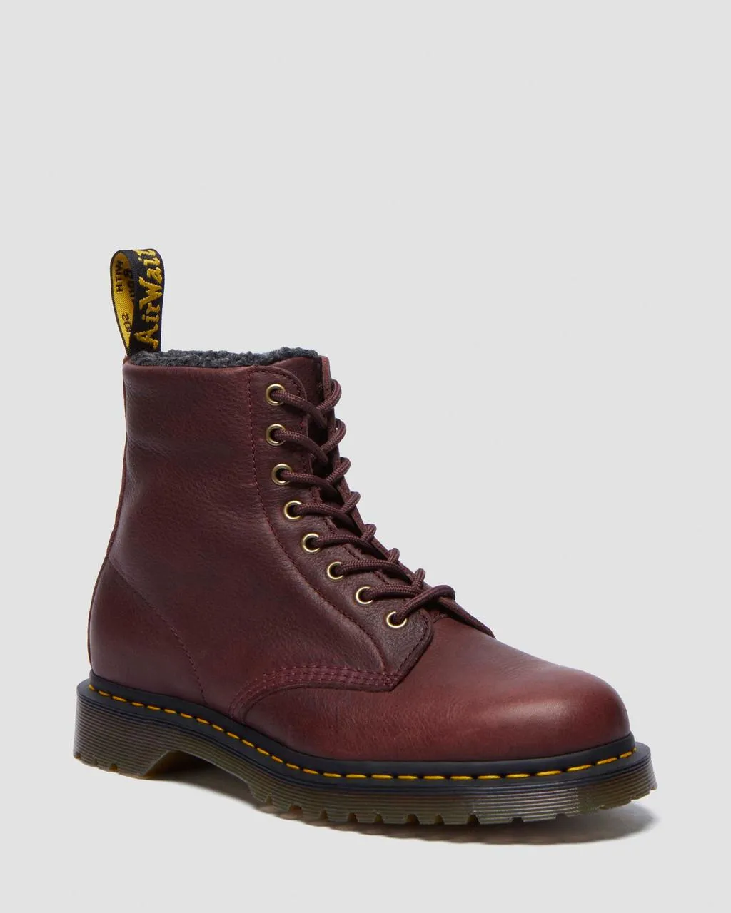 Dr. Martens 1460 Кожаные ботинки гризли на подкладке из искусственного меха на шнуровке, цвет Cherry Red — Grizzly
Dr. Martens 1460 Кожаные ботинки гризли на подкладке из искусственного меха на шнуровке, цвет Cherry Red — Grizzly