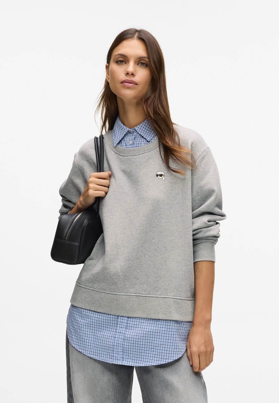 Толстовка KARL LAGERFELD IKON FABRIC MIX , Light Grey Melange/Grey, Серый, Толстовка KARL LAGERFELD IKON FABRIC MIX , Light Grey Melange/Grey
Толстовка KARL LAGERFELD IKON FABRIC MIX , Light Grey Melange/Grey, Серый, Толстовка KARL LAGERFELD IKON FABRIC MIX , Light Grey Melange/Grey