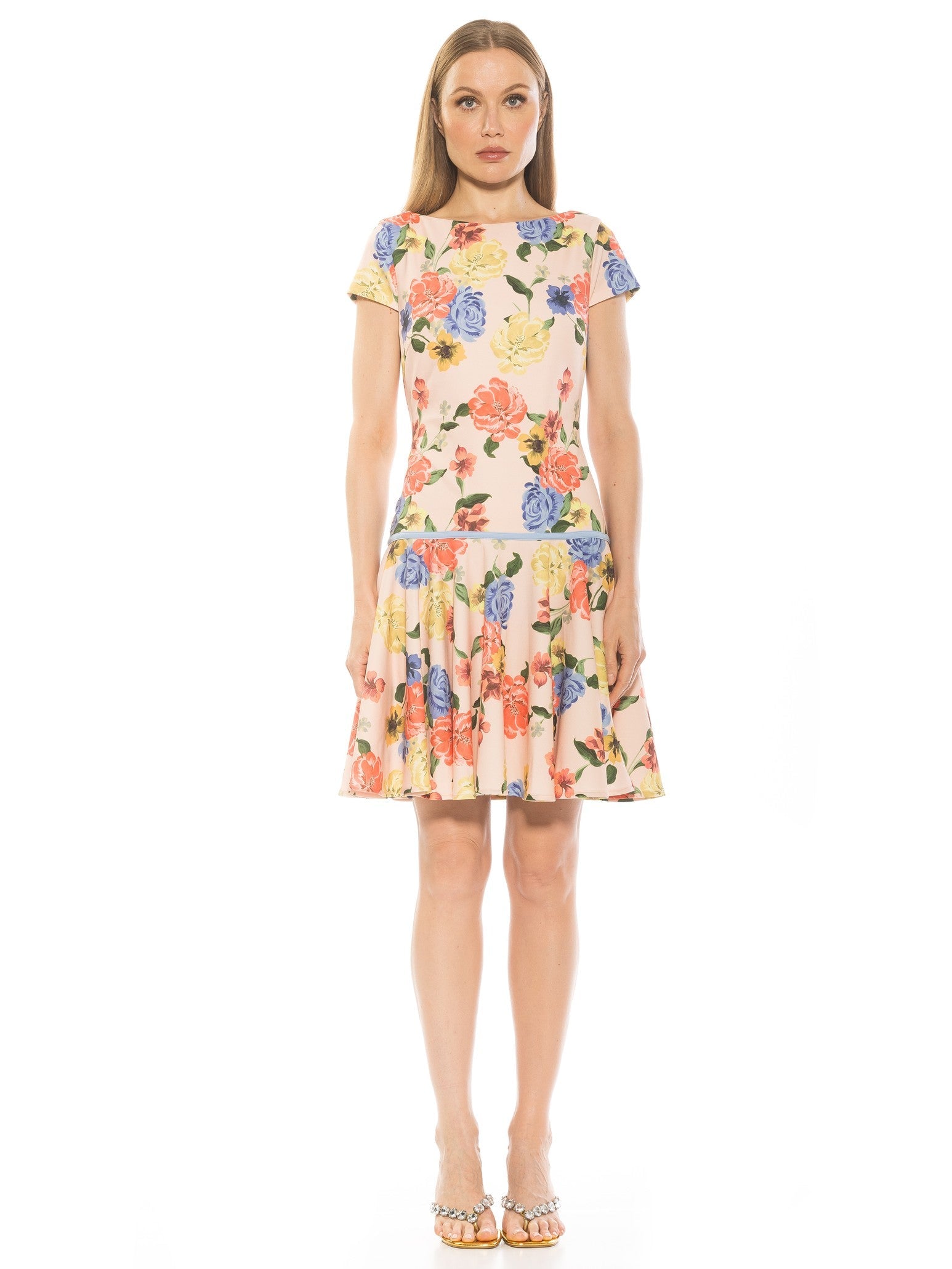 Платье Аойфе ALEXIA ADMOR, цвет sand floral
Платье Аойфе ALEXIA ADMOR, цвет sand floral