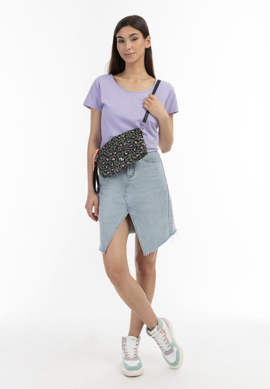 Сумка кросс-боди myMo Cross body bag, Grün Mehrfarbig/Green
Сумка кросс-боди myMo Cross body bag, Grün Mehrfarbig/Green