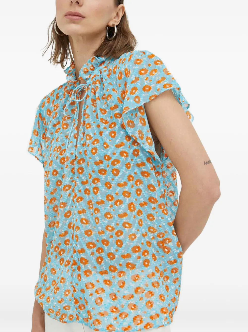 Топ с цветочным принтом и оборками Samsoe Samsoe, синий
Топ с цветочным принтом и оборками Samsoe Samsoe, синий