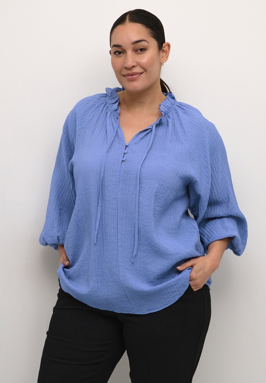 Блуза Kaffe Curve KCLINNA, Ebb And Flow/Blue
Блуза Kaffe Curve KCLINNA, Ebb And Flow/Blue