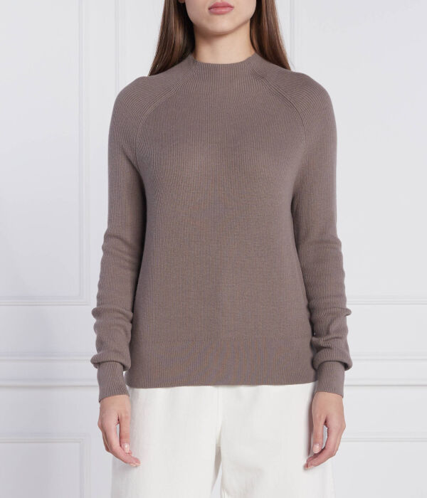 Свитер Calvin Klein Slim Fit, бежевый
Свитер Calvin Klein Slim Fit, бежевый