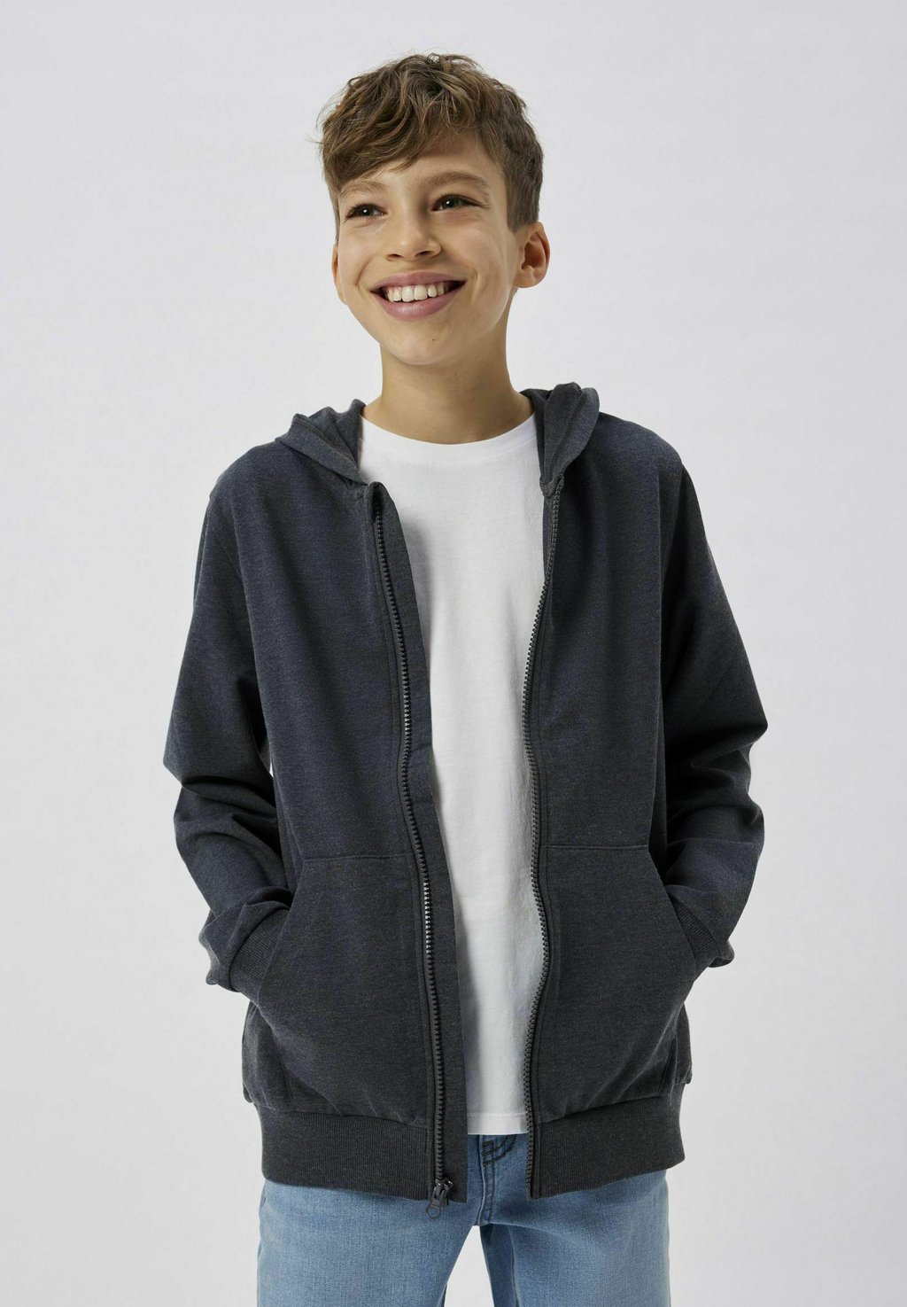 Толстовка на молнии GLATTE TWO SOON, цвет Dark Grey Melange
Толстовка на молнии GLATTE TWO SOON, цвет Dark Grey Melange