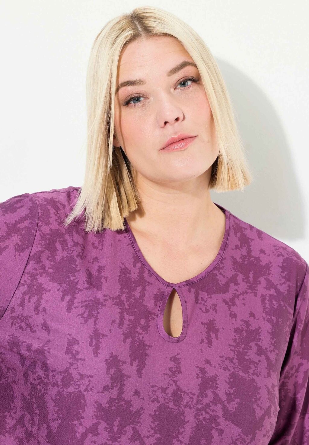 Топ с длинными рукавами TONAL BORDER POP STRETCH Ulla Popken, темно-фиолетовый
Топ с длинными рукавами TONAL BORDER POP STRETCH Ulla Popken, темно-фиолетовый