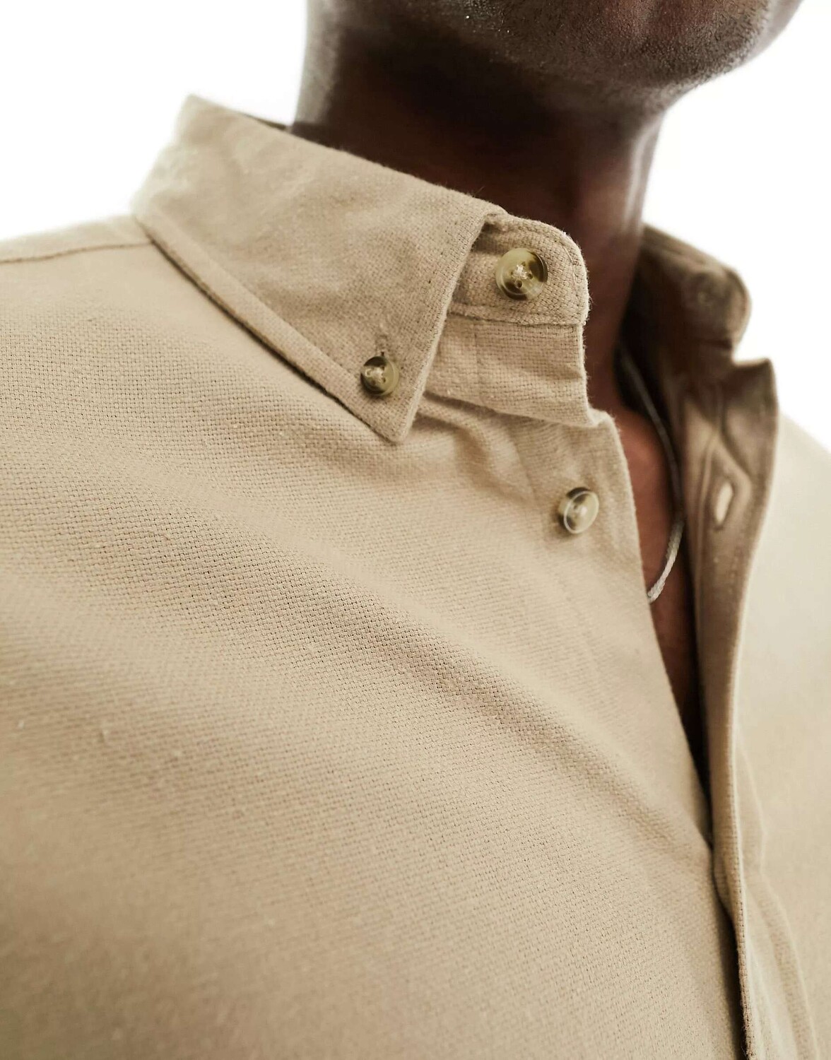 Стиранная оксфордская рубашка нейтрального цвета ASOS
Стиранная оксфордская рубашка нейтрального цвета ASOS