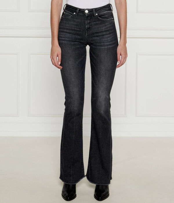 Джинсы женские Pinko клеш от колена, черный
Джинсы женские Pinko клеш от колена, черный