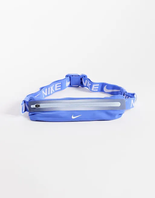 Nike Slim Waistpack 4.0 сине-белого цвета
Nike Slim Waistpack 4.0 сине-белого цвета