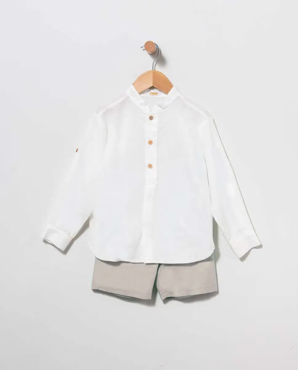 Комплект для мальчика из белой рубашки с длинными рукавами и шорт-бермуд Coco Acqua, бежевый
Комплект для мальчика из белой рубашки с длинными рукавами и шорт-бермуд Coco Acqua, бежевый