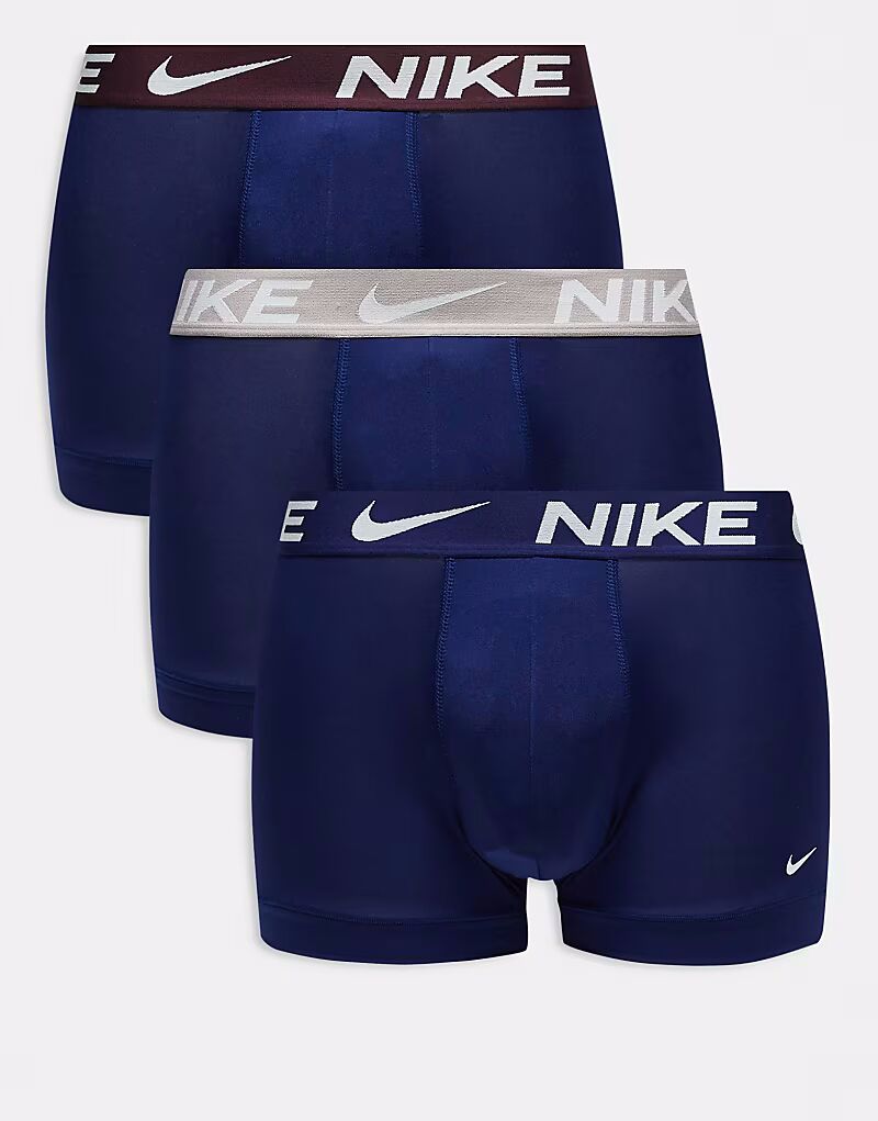 Комплект из 3 трусов-боксеров Nike Dri-Fit Essential Microfibre темно-синего цвета с контрастными поясами
Комплект из 3 трусов-боксеров Nike Dri-Fit Essential Microfibre темно-синего цвета с контрастными поясами