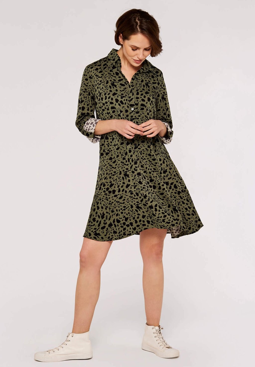 Платье-рубашка PAINTSPLASH BIAS CUT MINI Apricot, хаки
Платье-рубашка PAINTSPLASH BIAS CUT MINI Apricot, хаки