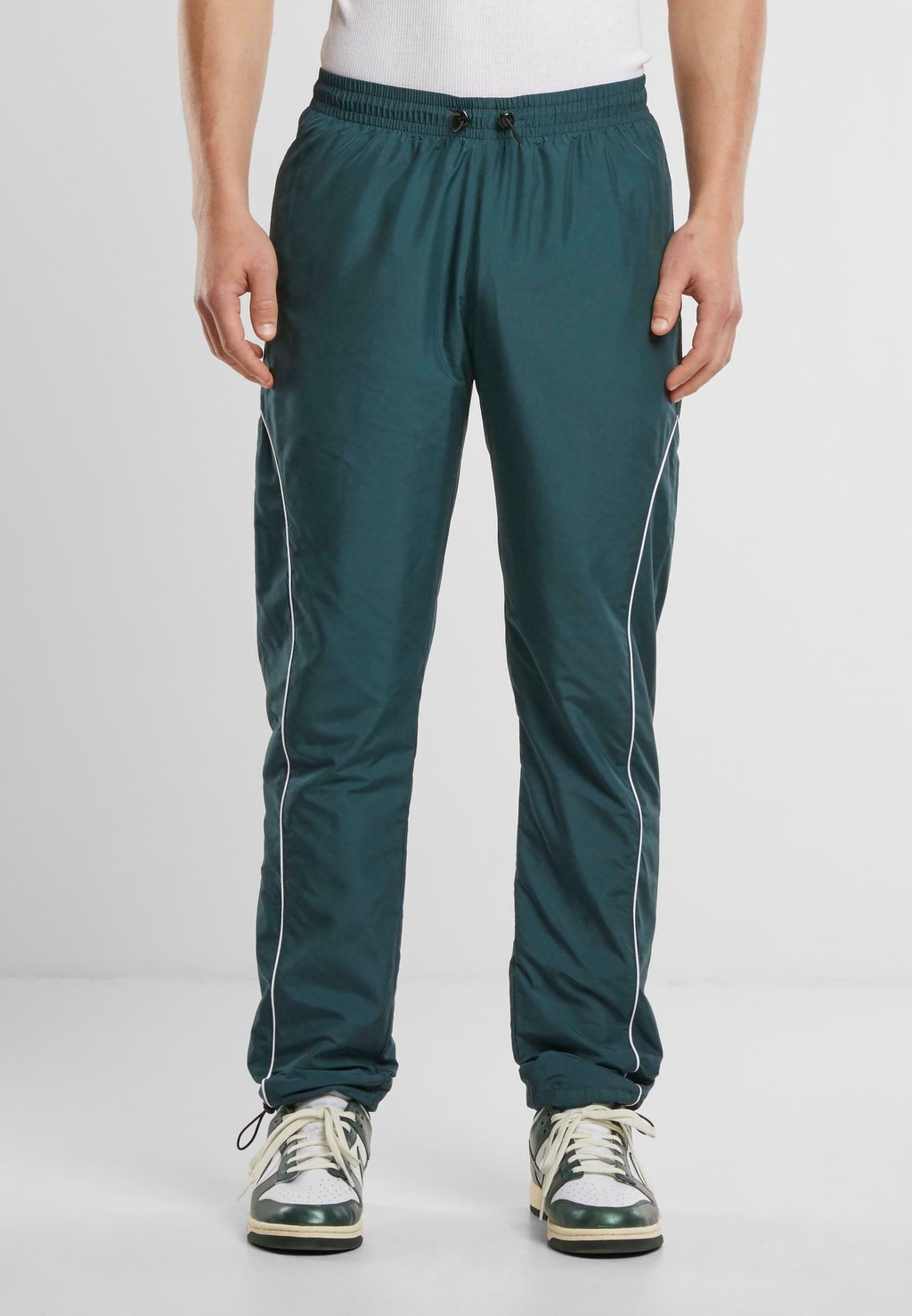 Спортивные штаны Urban Classics, темно-зеленый
Спортивные штаны Urban Classics, темно-зеленый