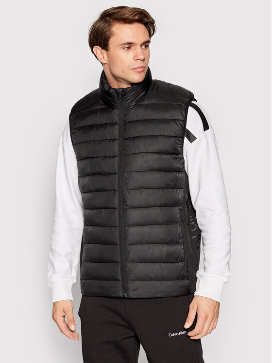 Жилет стандартного кроя Calvin Klein, черный
Жилет стандартного кроя Calvin Klein, черный