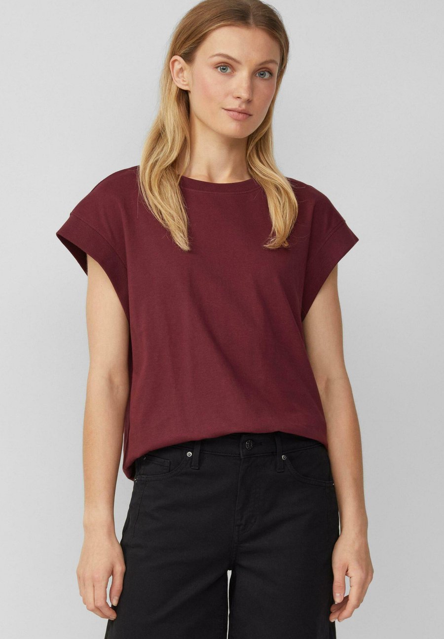 Футболка s.Oliver Basic T-shirt, Bordeaux/Red, Красный, Футболка s.Oliver Basic T-shirt, Bordeaux/Red
Футболка s.Oliver Basic T-shirt, Bordeaux/Red, Красный, Футболка s.Oliver Basic T-shirt, Bordeaux/Red