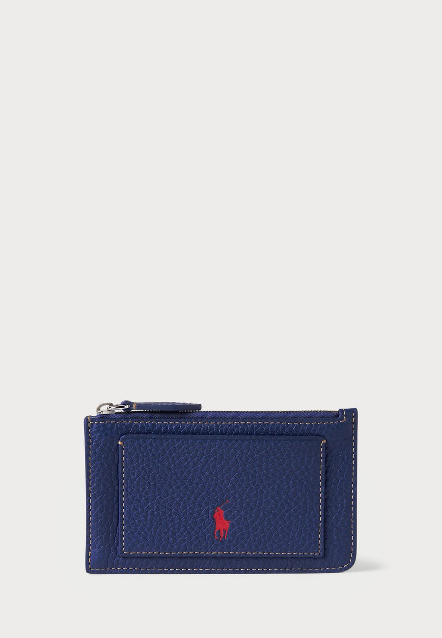 Кошелек Polo Ralph Lauren POLO PLAY LEATHER ZIP CARD CASE, Ink/Dark Blue
Кошелек Polo Ralph Lauren POLO PLAY LEATHER ZIP CARD CASE, Ink/Dark Blue