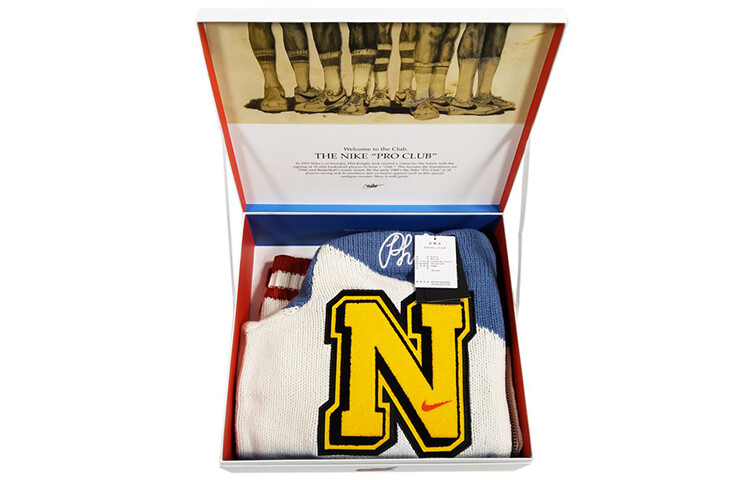 Свитер мужской Nike
Свитер мужской Nike