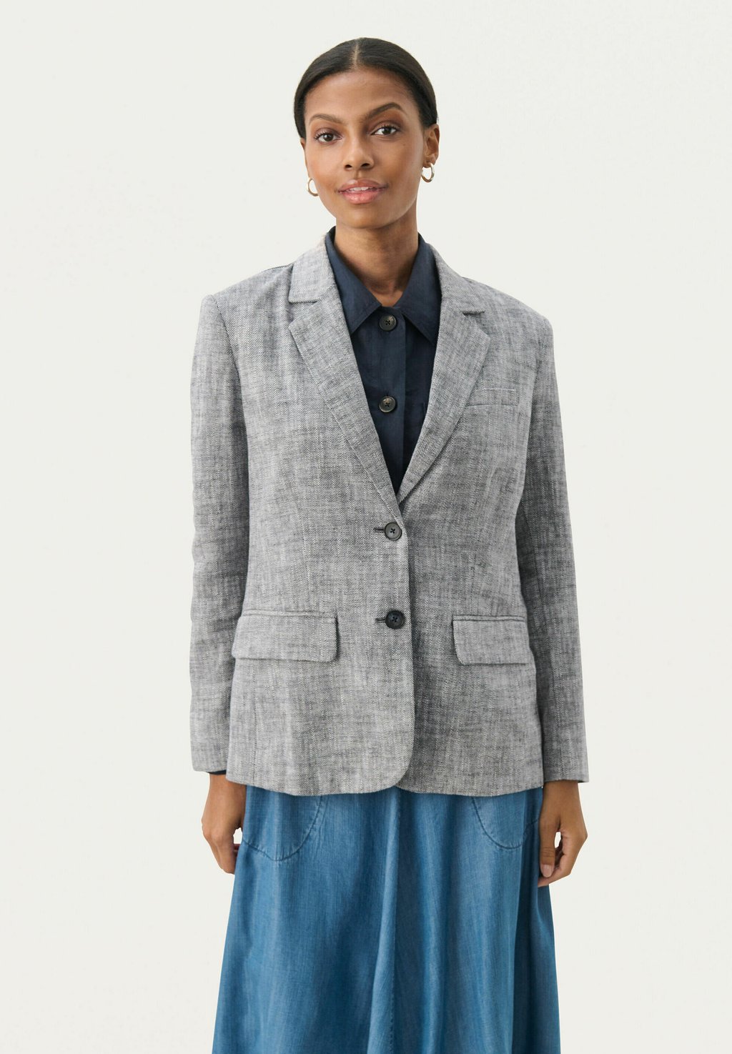 Длинное пальто NIKOLETA Part Two, светло-серый
Длинное пальто NIKOLETA Part Two, светло-серый